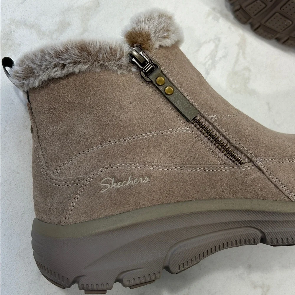 New! Skechers Women's Relaxed Fit: Easy Going - High Zip‎ Boots Size 11